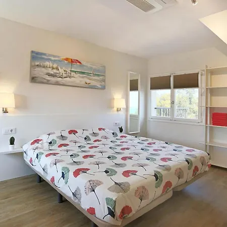 Homestay Villa Estrella - Costa Brava Calella Buitenkant foto